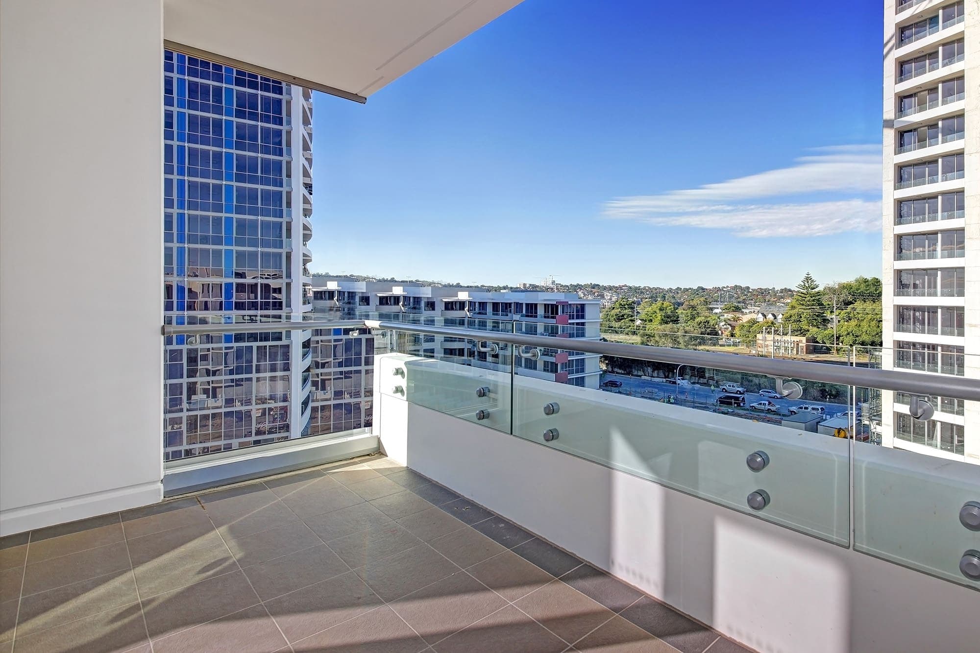7. Vantage 620_balcony-print