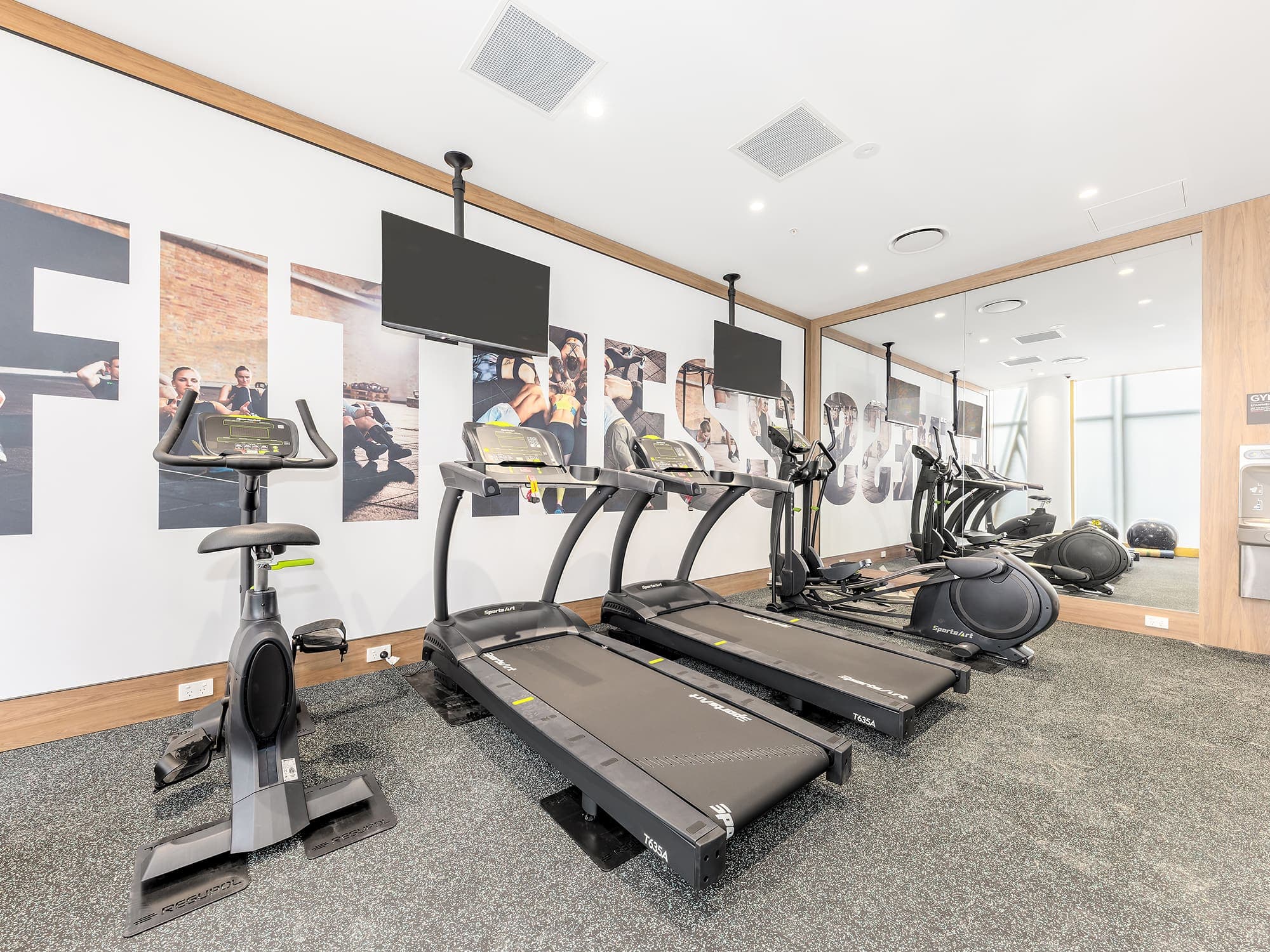 ONLINE_RHG_0649_Rework2