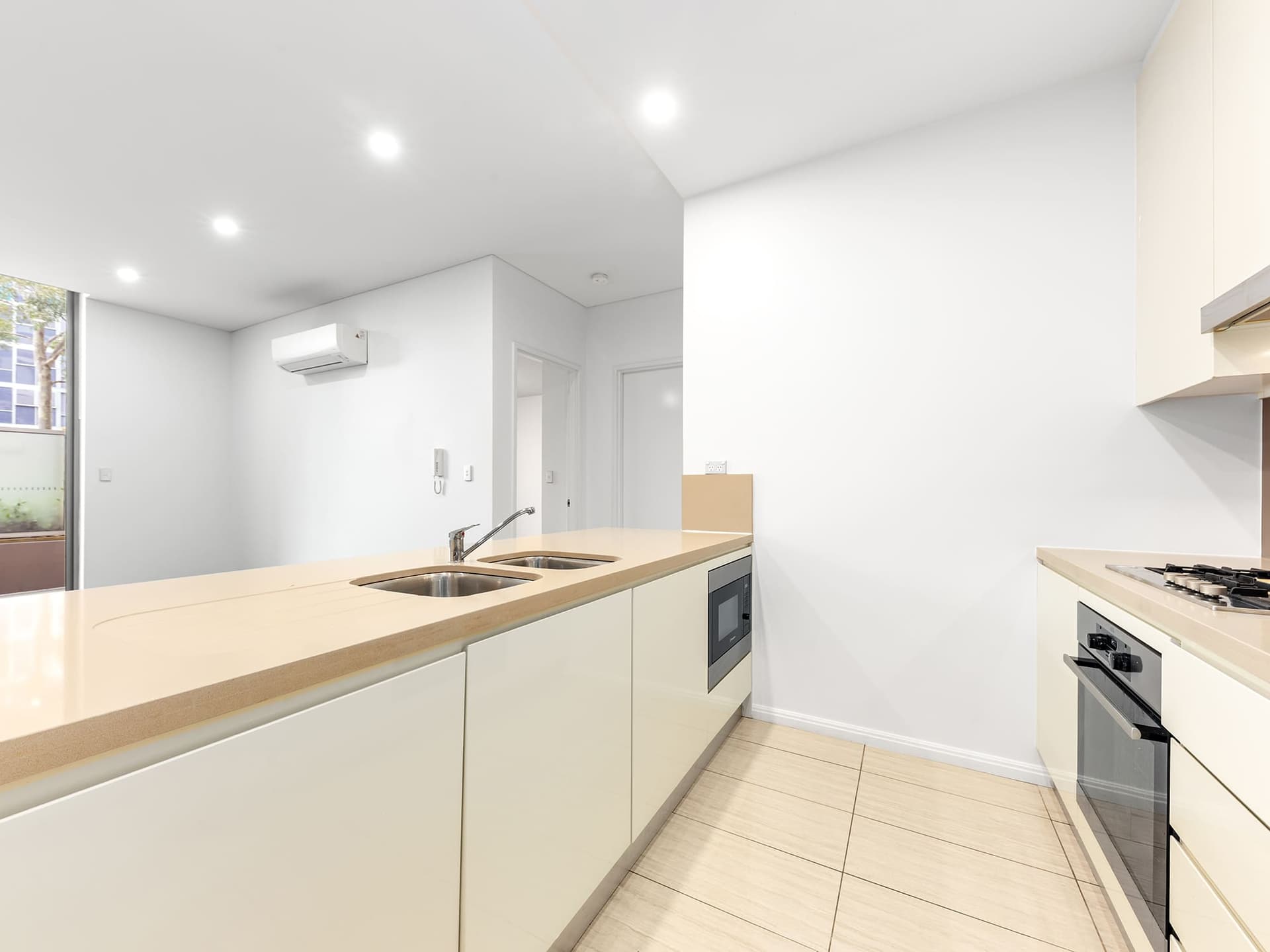 ONLINE_RHG_1746_Rework