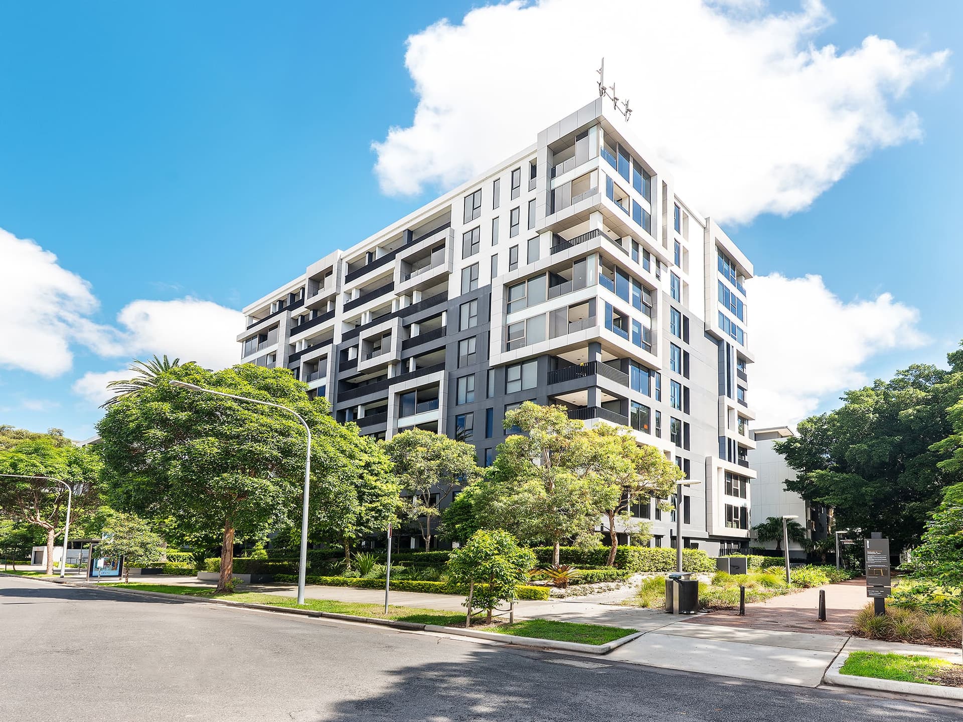 ONLINE_RHG_2728 Rework2 S