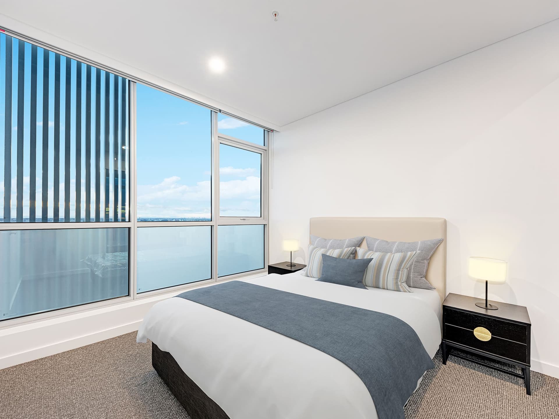 REA_JJG_3366_Rework (Bed)