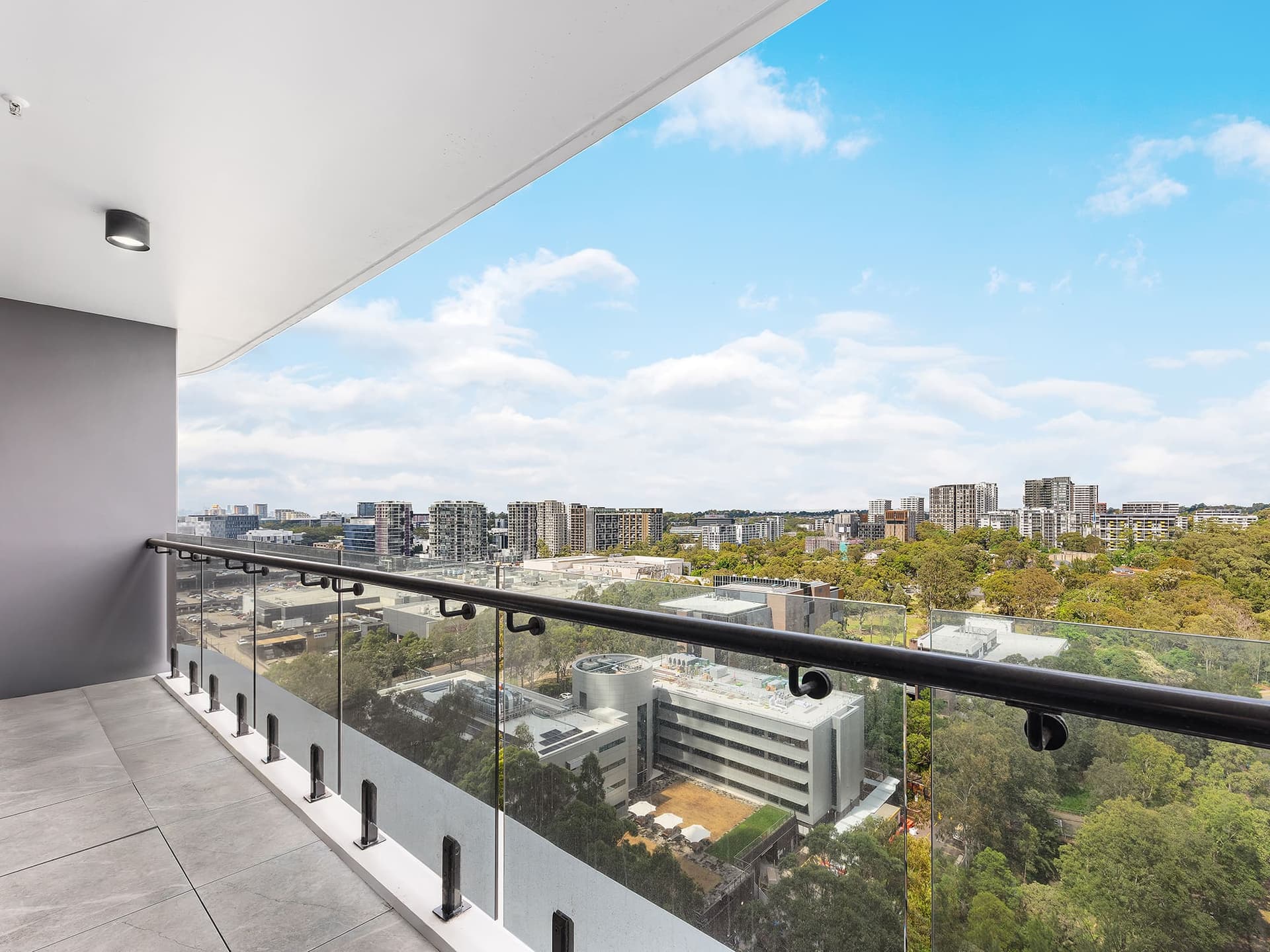 ONLINE_RHG_4679 Rework2