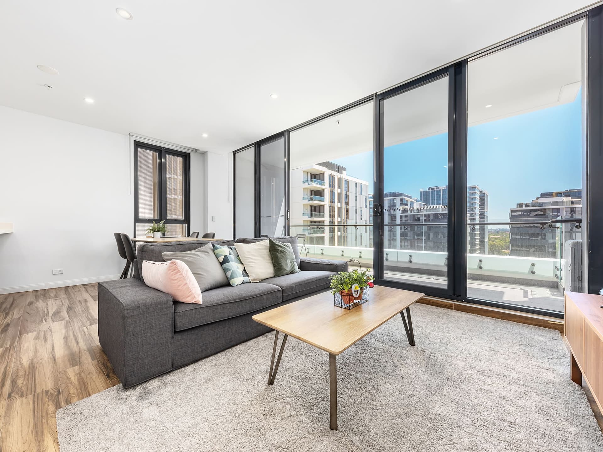 ONLINE_RHG_6427_Rework –