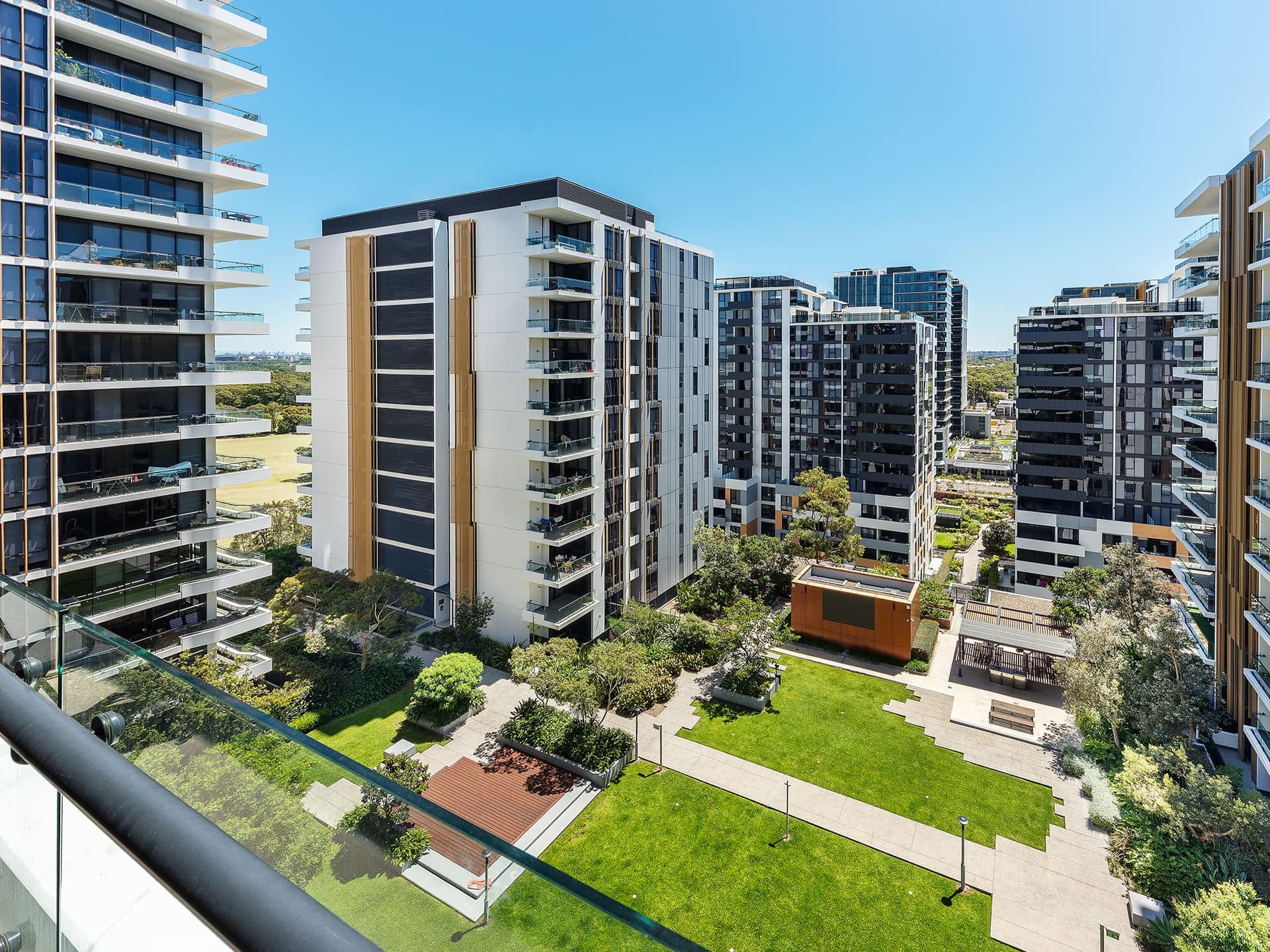 ONLINE_RHG_6454_Rework –