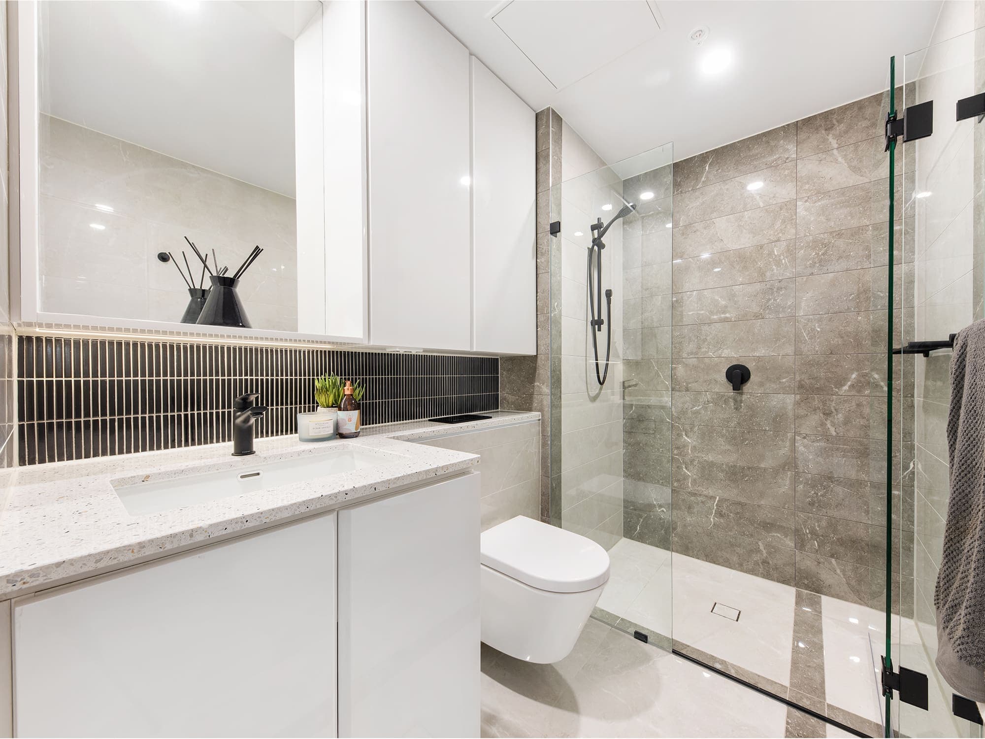 ONLINE_RHG_7002_Rework