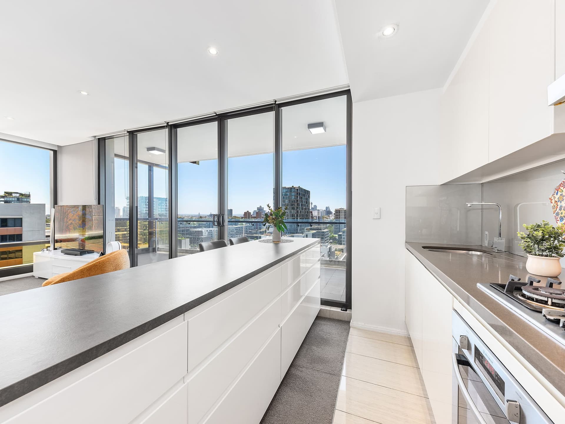 ONLINE_RHG_2193_Rework2