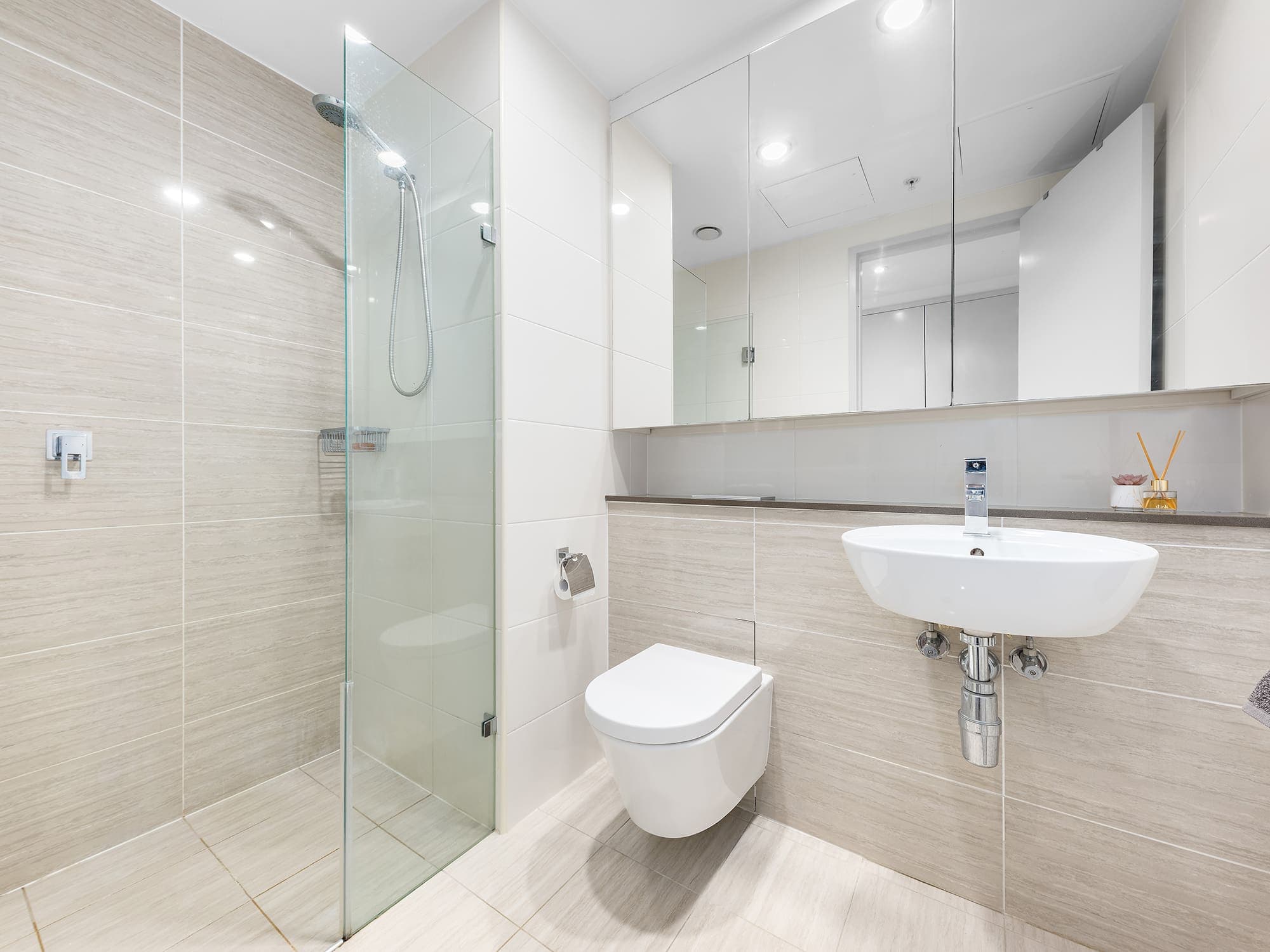 ONLINE_RHG_2253 Rework2