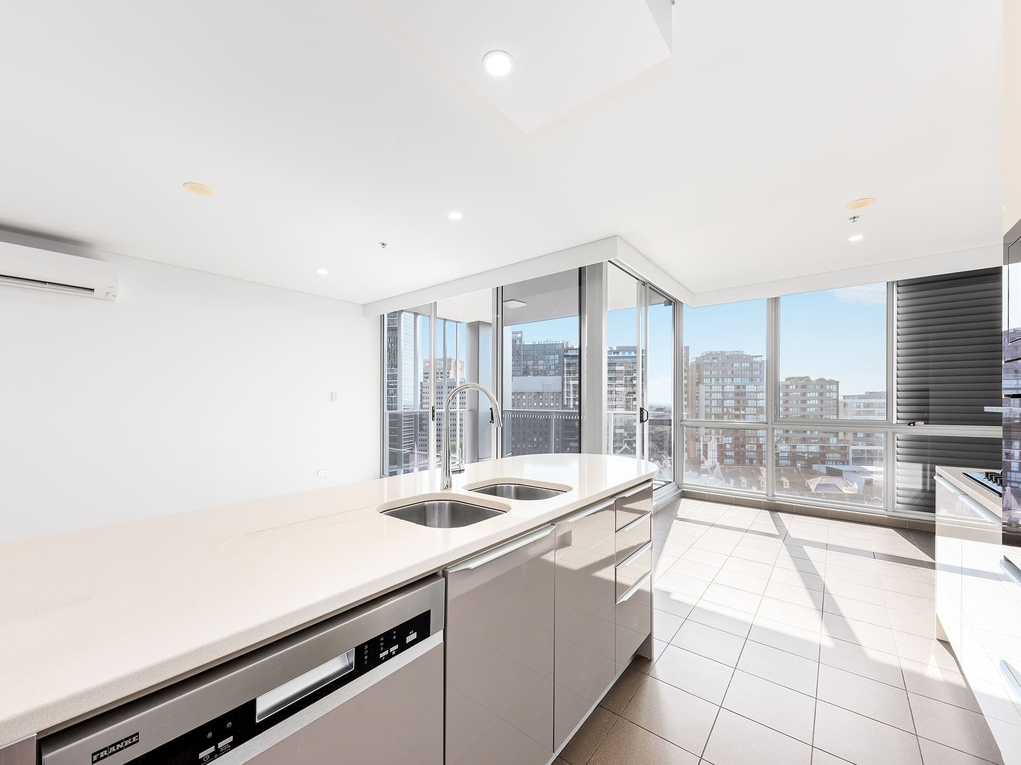 ONLINE_RHG_3129_Rework2