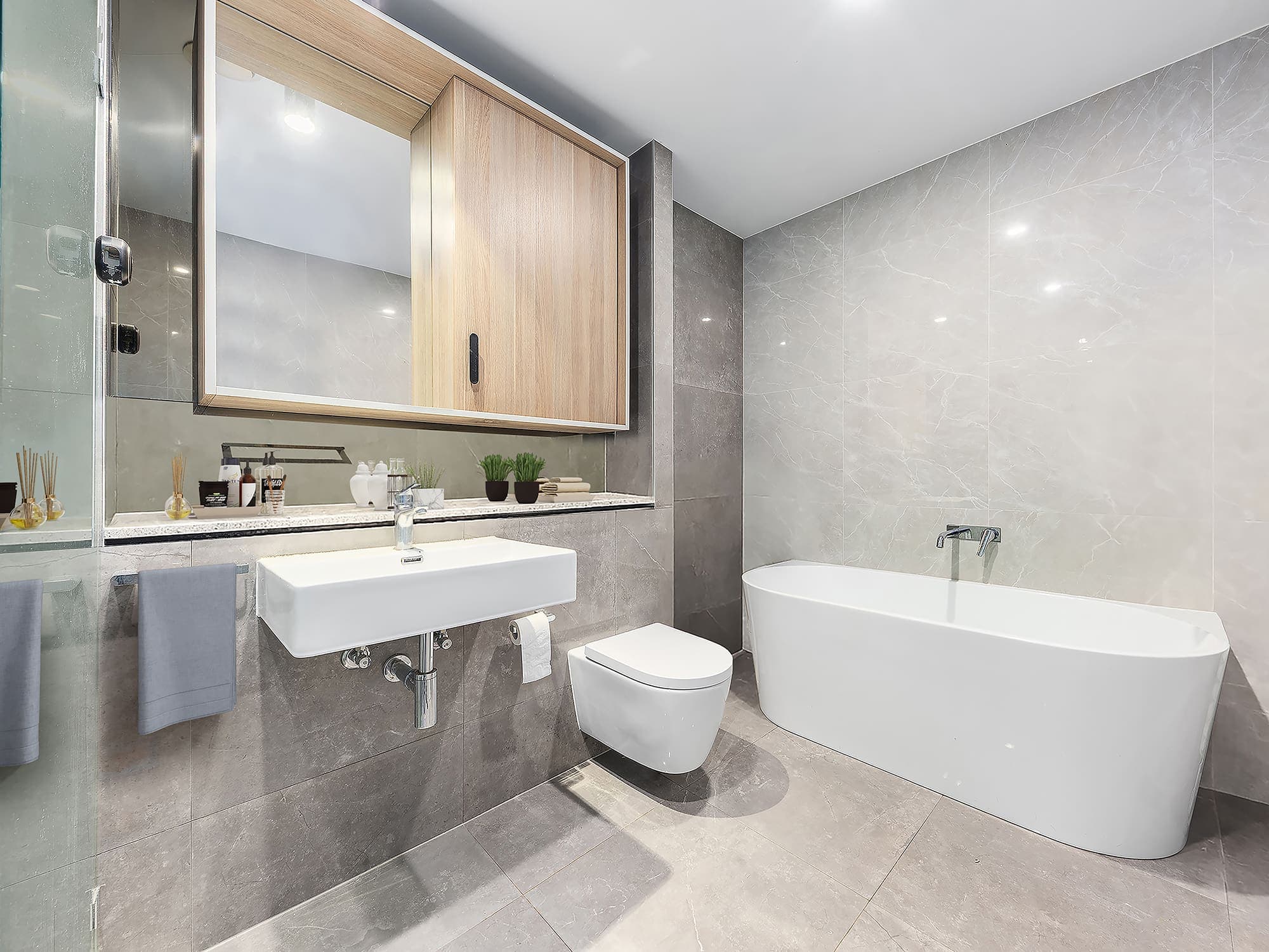 ONLINE_RHG_6715_Rework Empty + VF