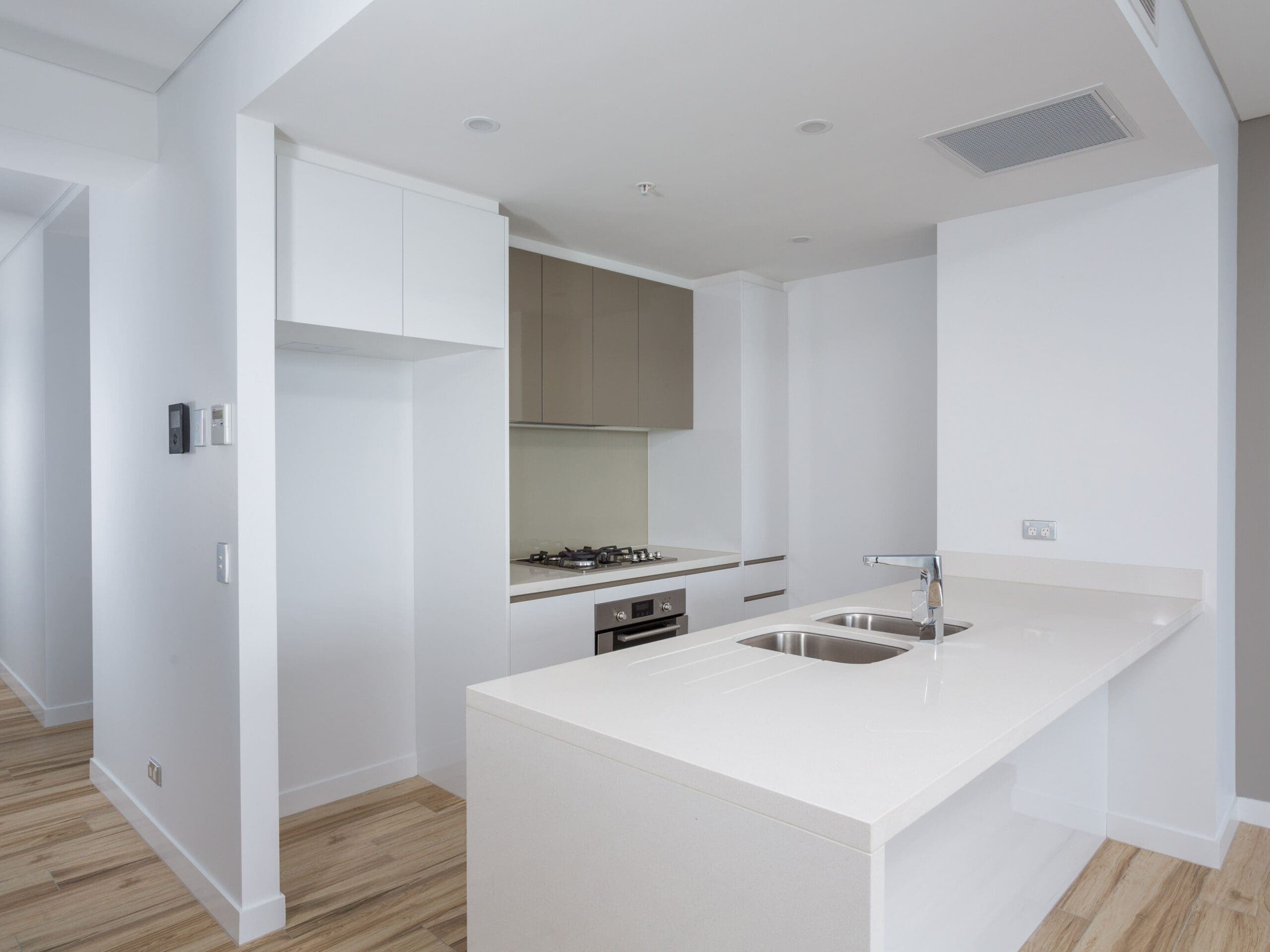 U2712 2 Como Cres, Southport-1-High-Resolution
