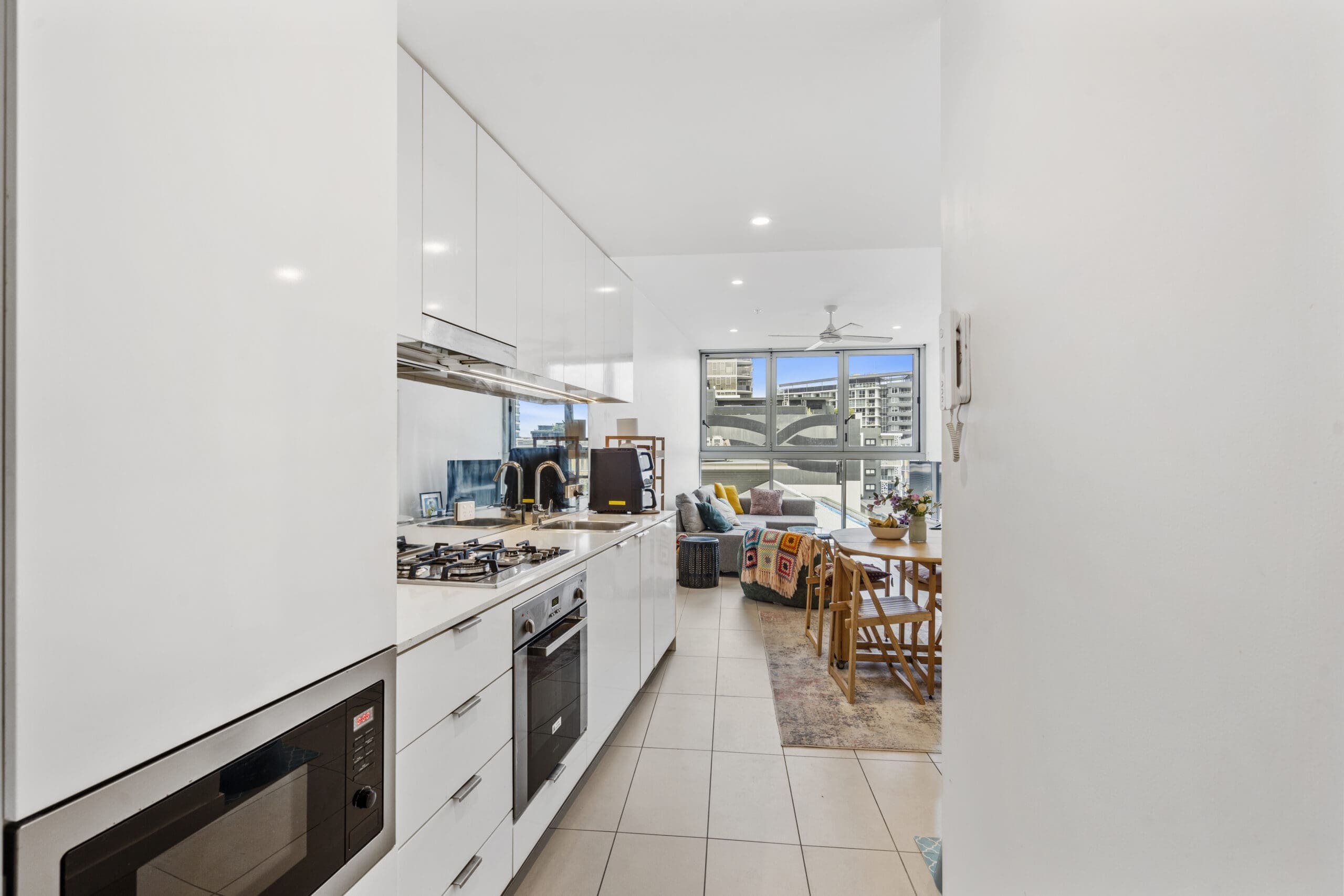 007_Open2view_ID1004098-10603_88_Doggett_Street