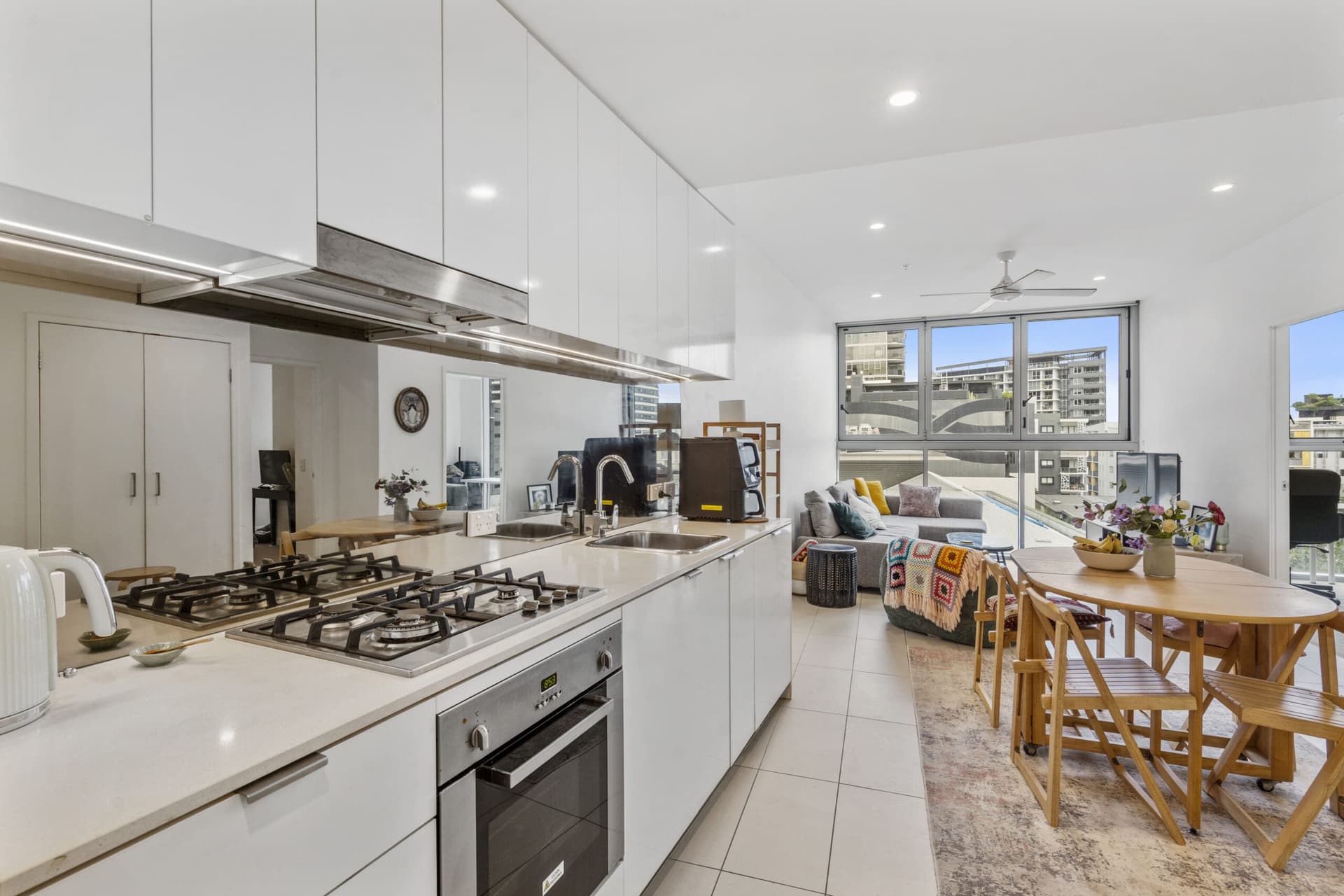 008_Open2view_ID1004098-10603_88_Doggett_Street