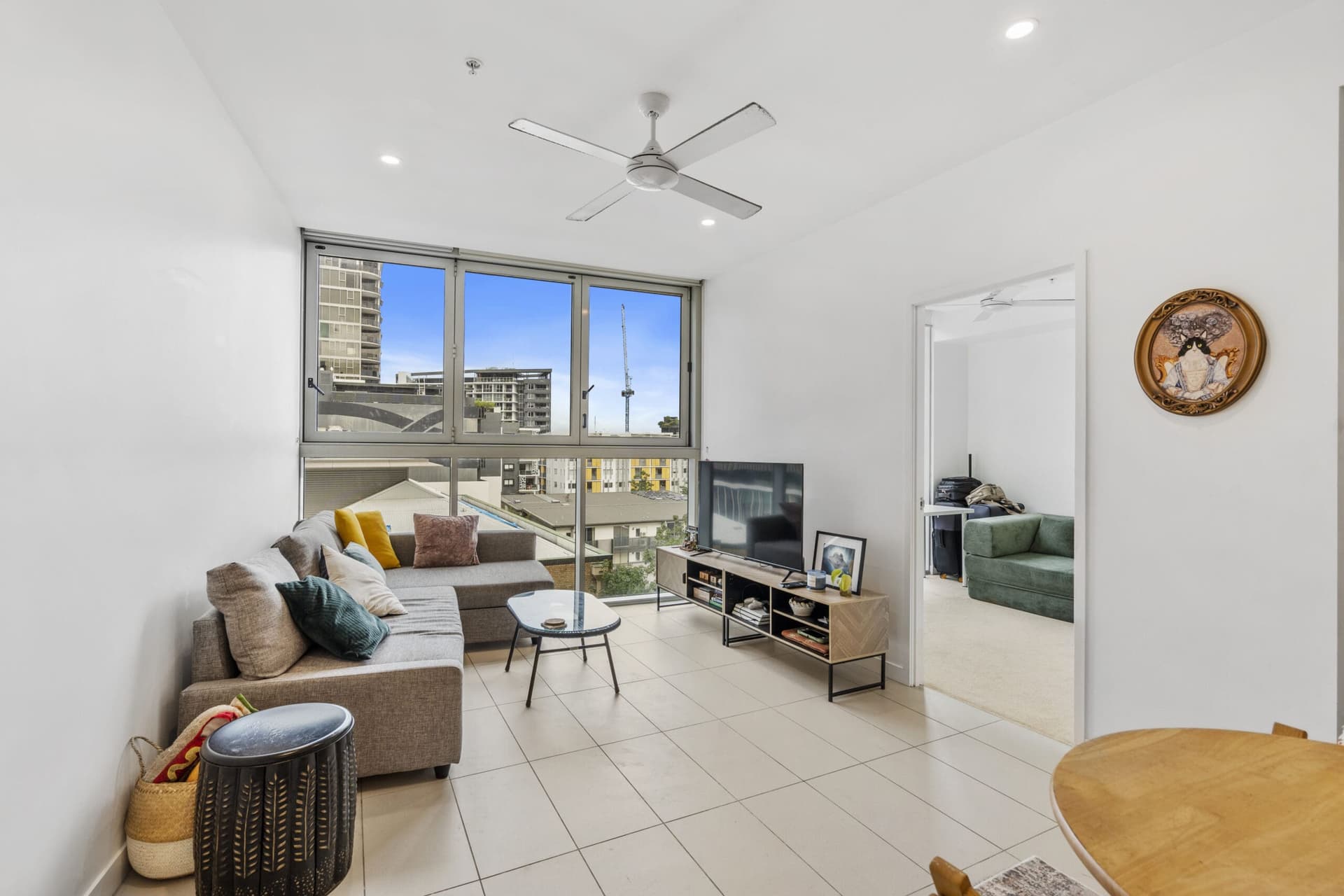 009_Open2view_ID1004098-10603_88_Doggett_Street