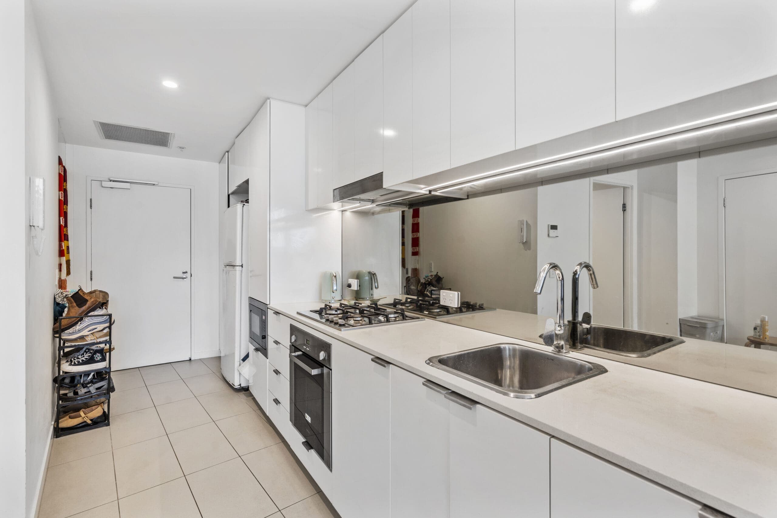 010_Open2view_ID1004098-10603_88_Doggett_Street