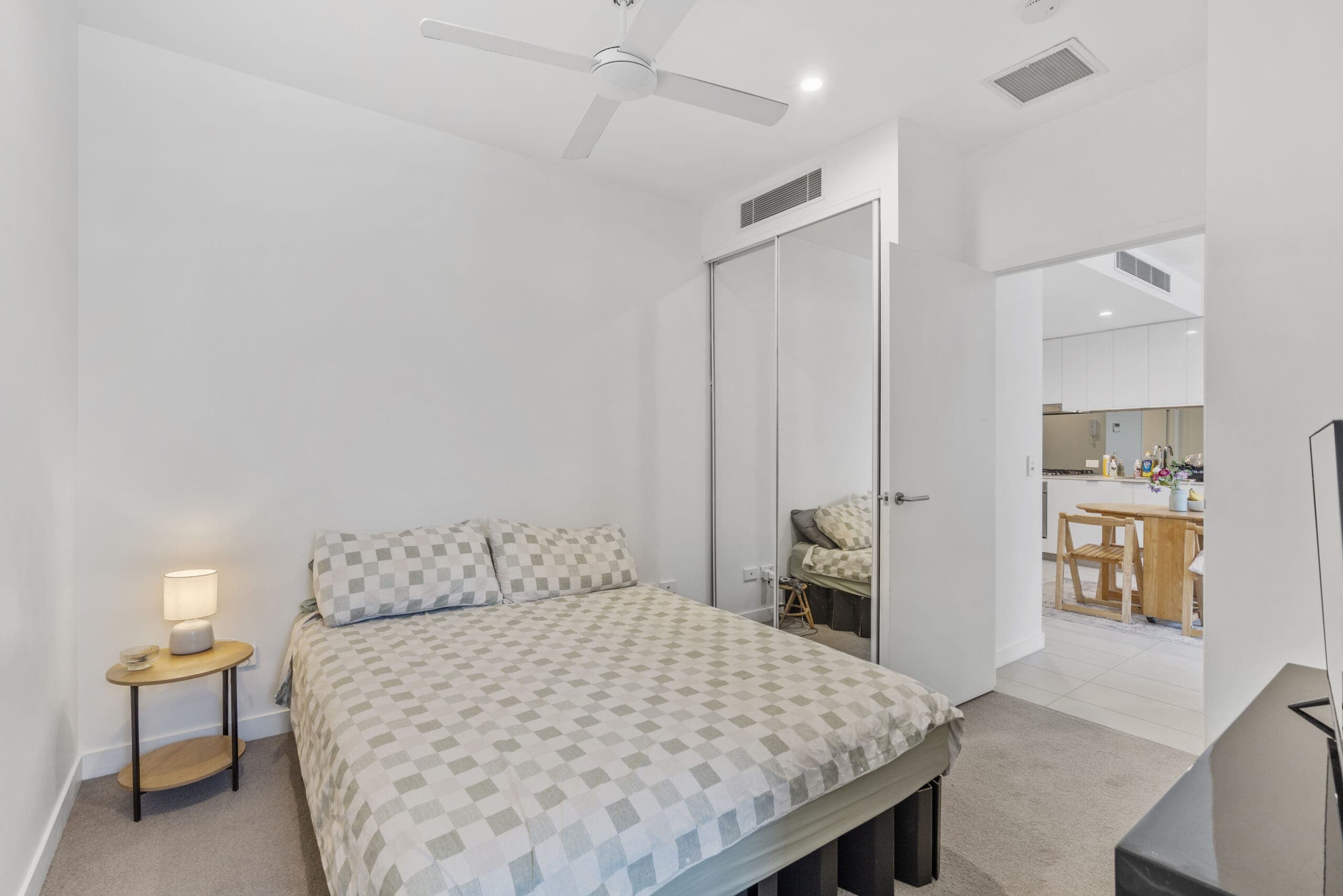 013_Open2view_ID1004098-10603_88_Doggett_Street