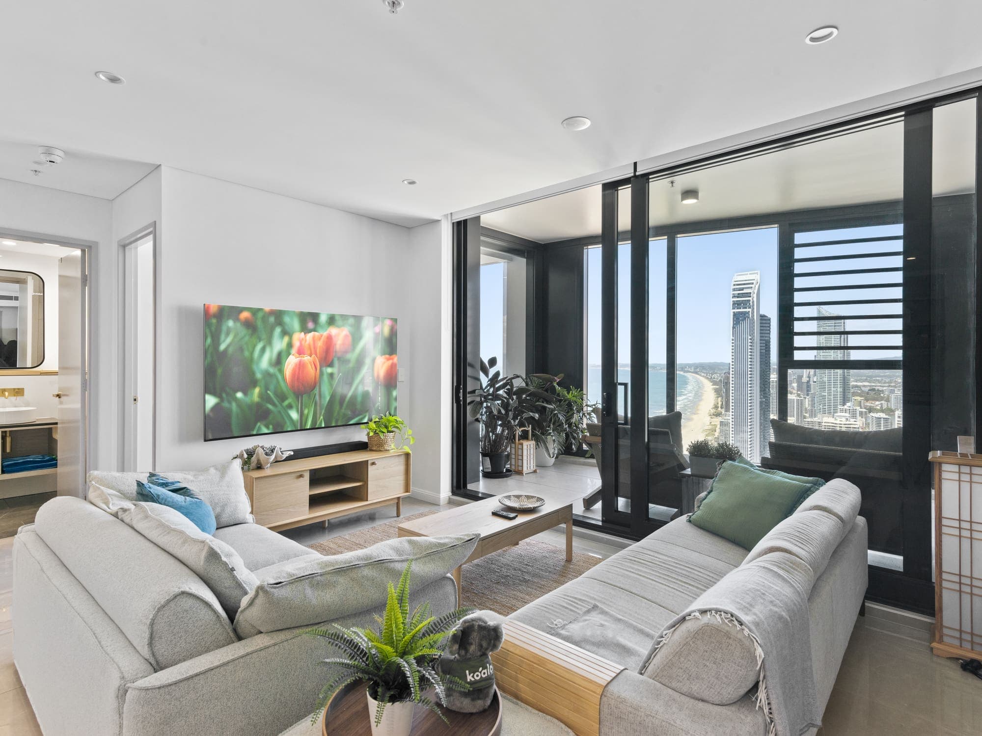 010_Open2view_ID976325-4710_88_The_Esplanade
